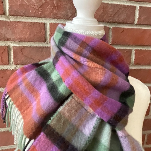 Kiltane 100% Cashmere Plaid Fringed Scarf 9.5”x66” NWOT Made in Scotland - Picture 4 of 10